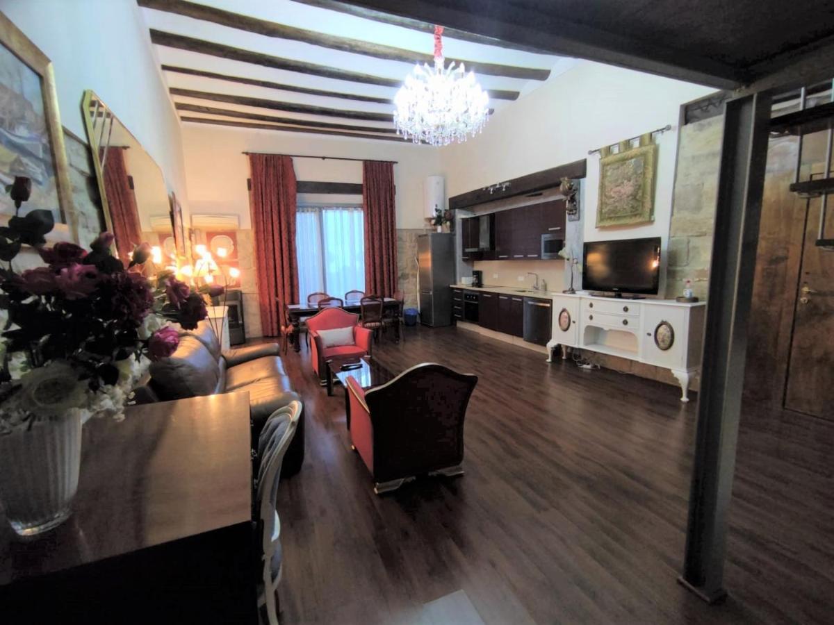 Luz Del Renacimiento Ubeda Apartment Luaran gambar