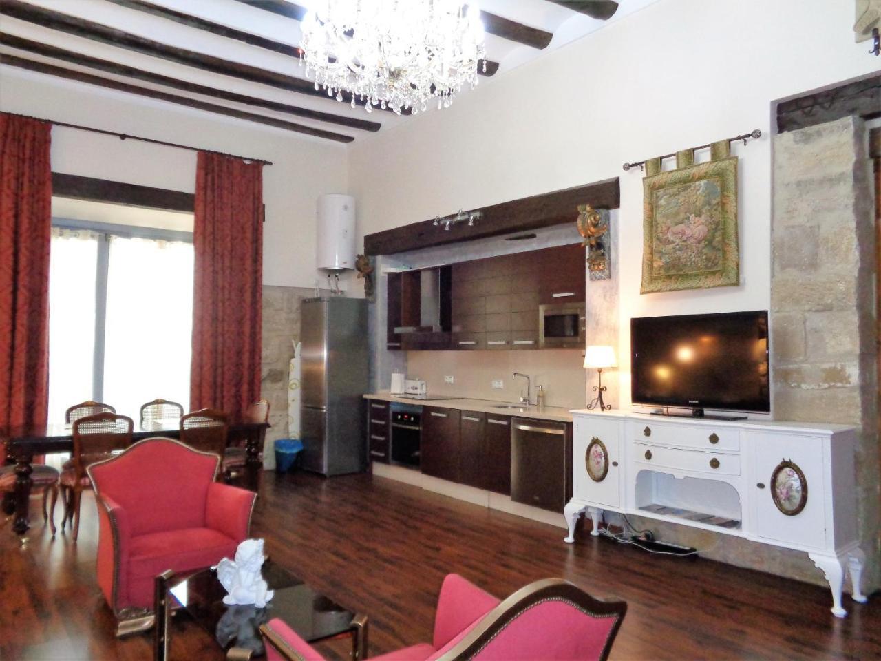 Luz Del Renacimiento Ubeda Apartment Luaran gambar