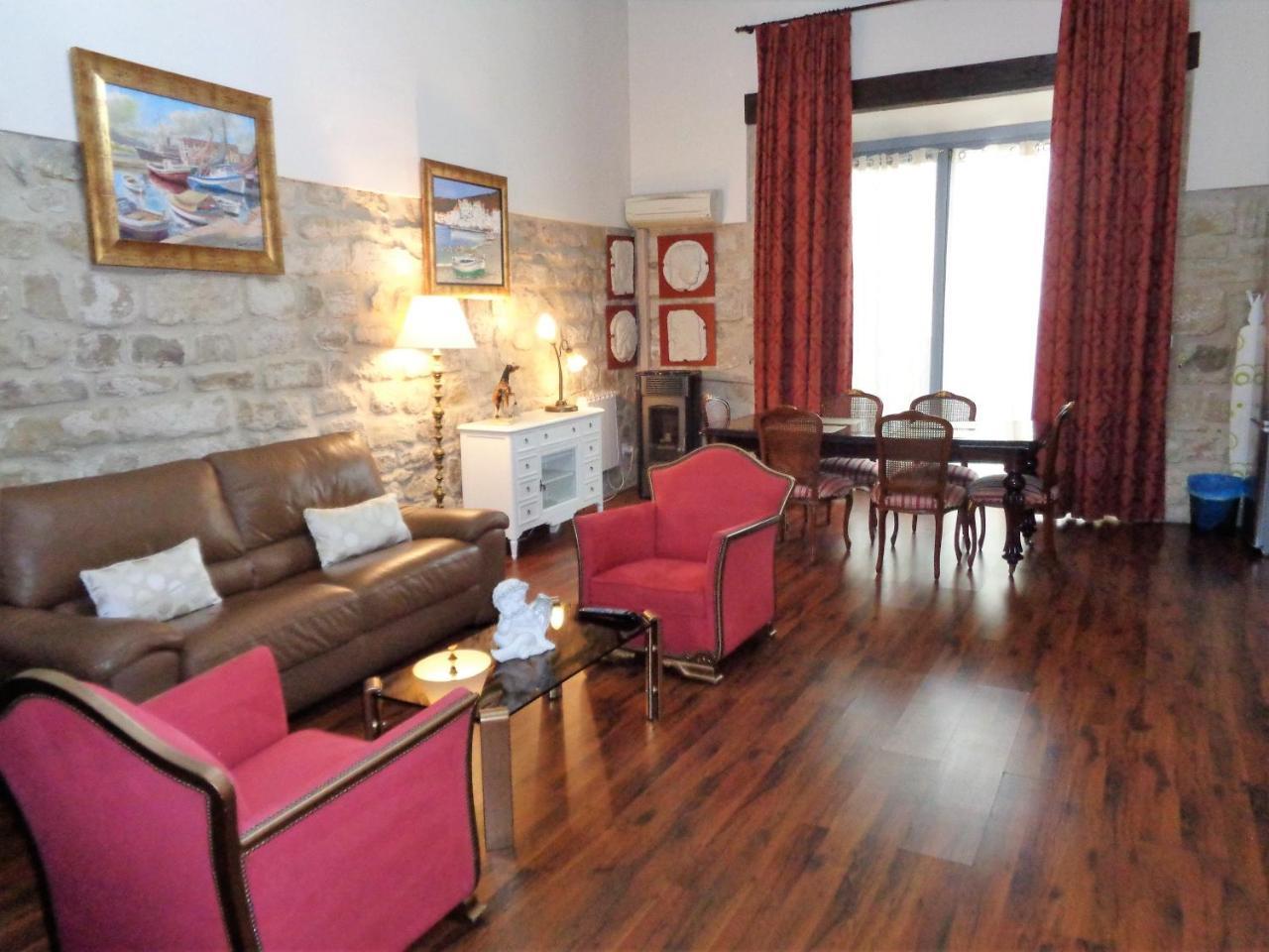 Luz Del Renacimiento Ubeda Apartment Luaran gambar
