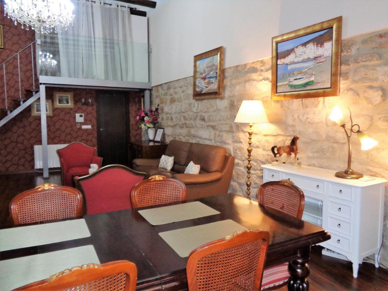 Luz Del Renacimiento Ubeda Apartment Luaran gambar